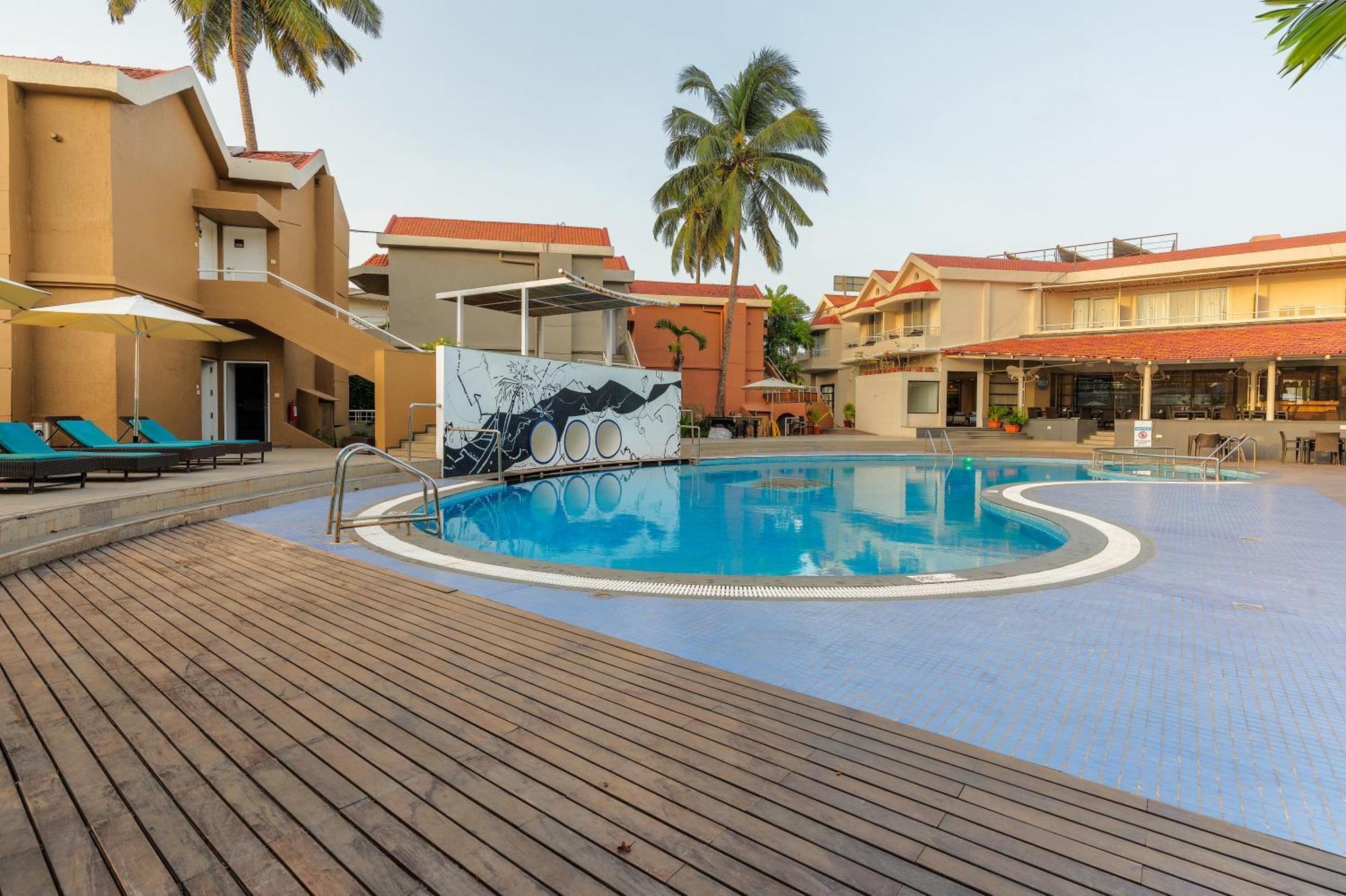 Whispering Palms Beach Resort Candolim Luaran gambar