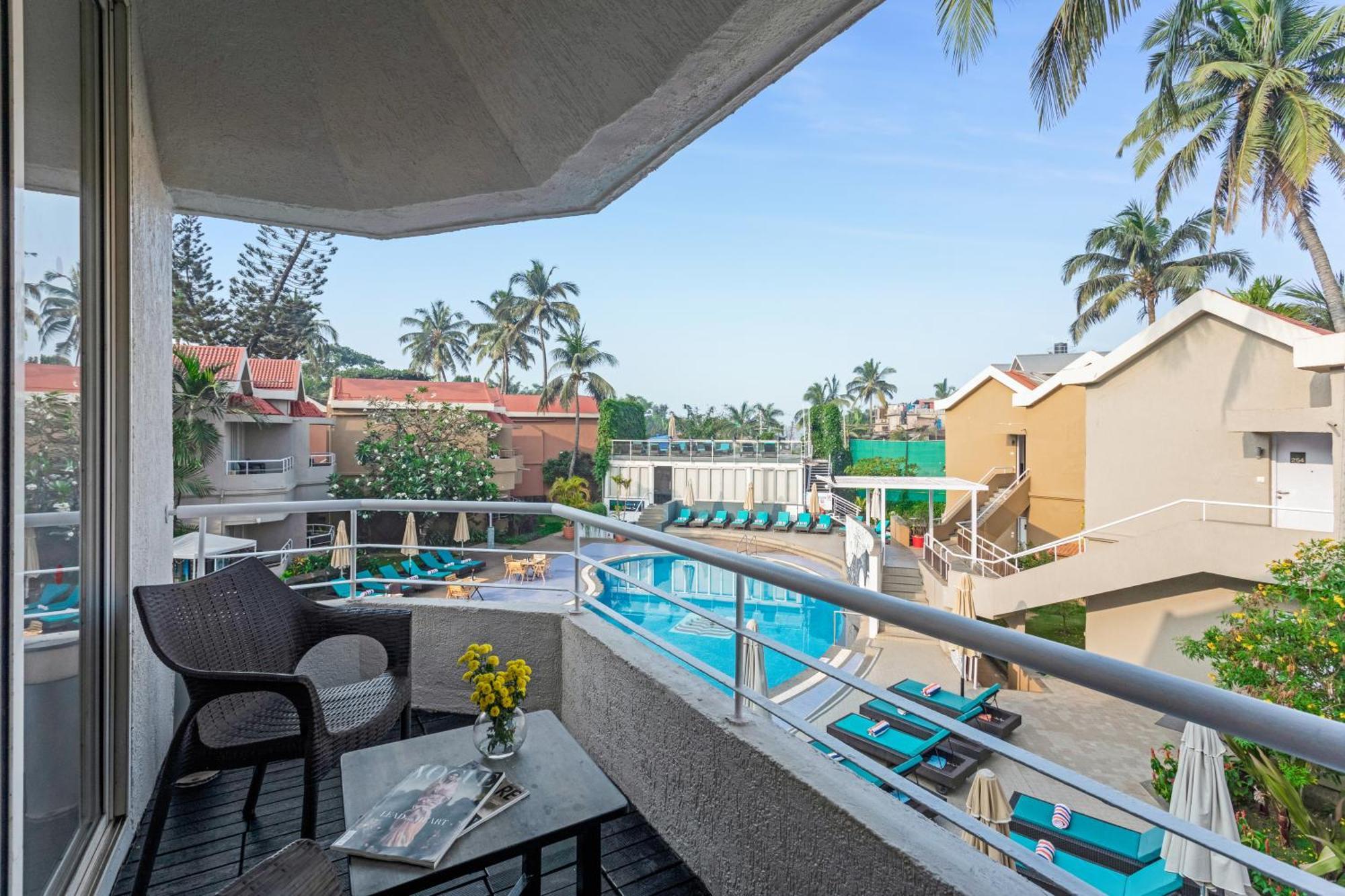 Whispering Palms Beach Resort Candolim Luaran gambar