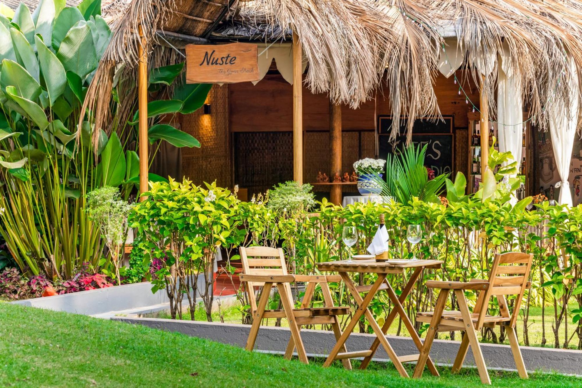 Whispering Palms Beach Resort Candolim Luaran gambar