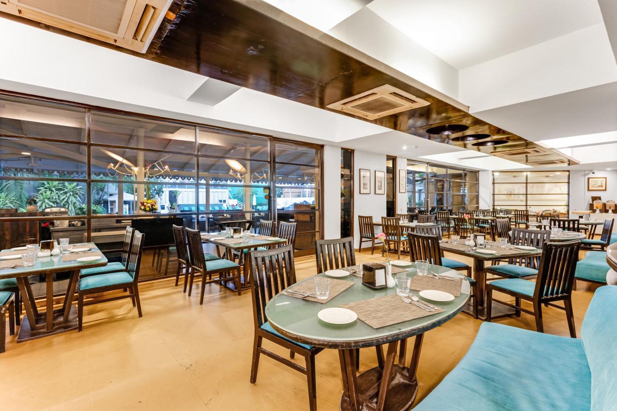Whispering Palms Beach Resort Candolim Luaran gambar